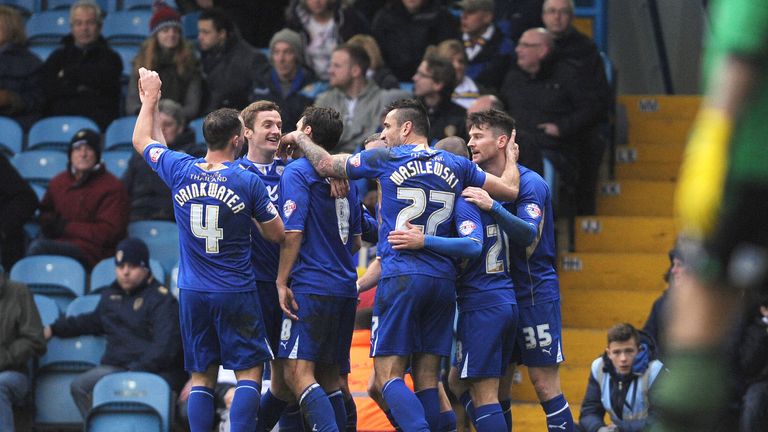 David Nugent (r): Celebrates the winner with his team-mates