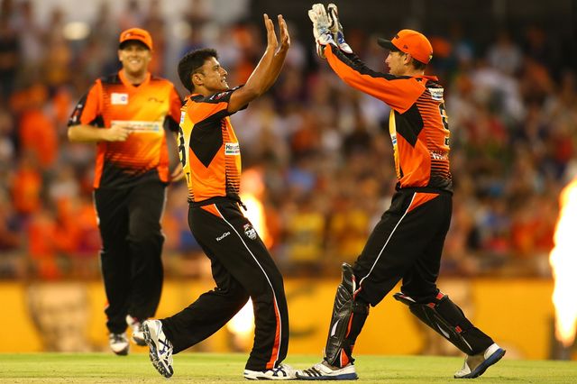 Yasir Arafat (c): Produced some tight bowling late on to see Perth home