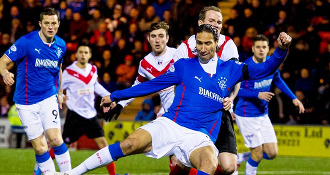 Bilel Mohsni:l Threatens for Rangers during the game against