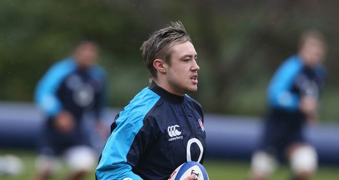 Nowell: on the wing against the impressive Yoann Huget