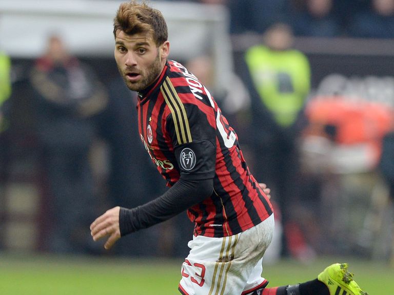 Antonio Nocerino: Loan move to West Ham
