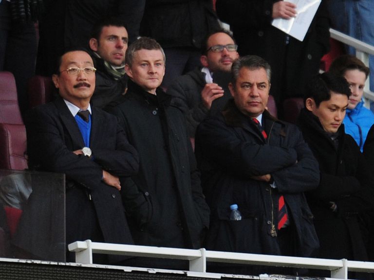 Ole Gunnar Solskjaer at Arsenal v Cardiff
