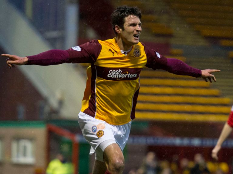 Motherwell can pile further misery on Hearts