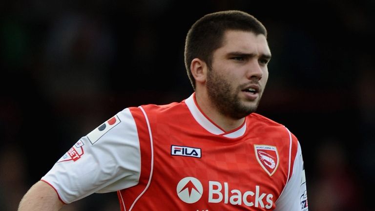 Alex Kenyon: Penned a new deal