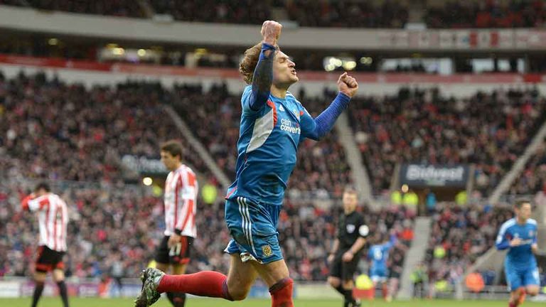 Nikica Jelavic: Celebrates netting Hull's second goal