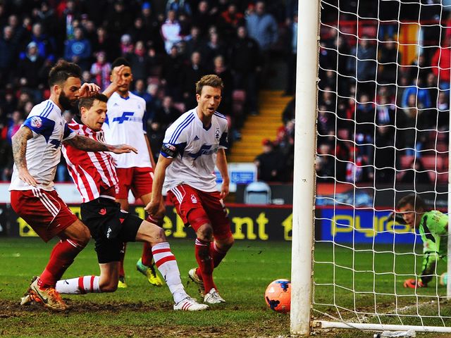 Chris Porter scored twice in the final few seconds for United