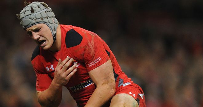 Jonathan Davies sustains his injury at the Millennium Stadium last autumn