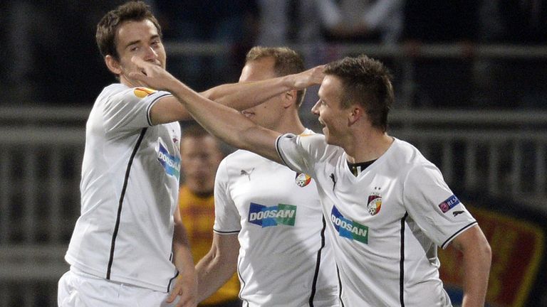 Viktoria Plzen: Celebrate their only goal in Lyon