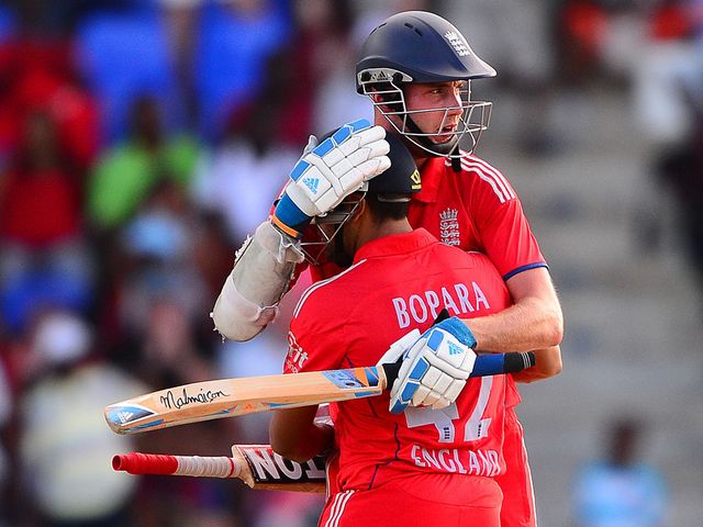 Ravi Bopara and Stuart Broad celebrate England's win