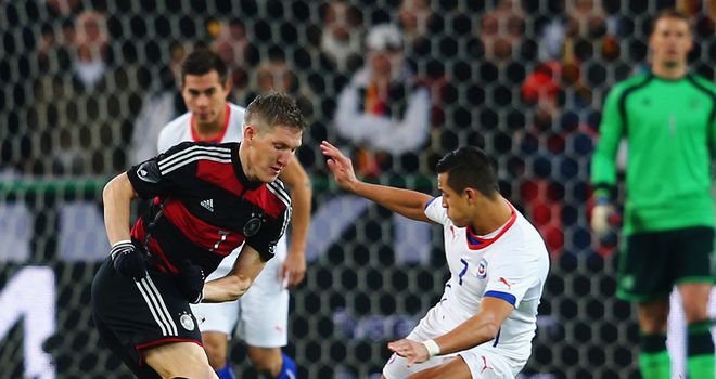 Arturo Vidal: Keeps track of Bastian Schweinsteiger