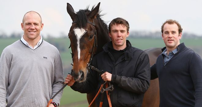 The connections pose with National hope Monbeg Dude