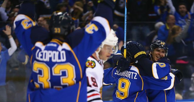 Alex Steen (r) congratulates Jaden Schwartz (No 9)