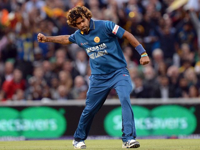 Lasith Malinga celebrates the wicket of Ian Bell