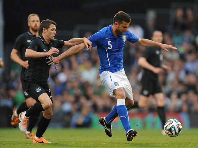 Thiago Motta keeps possession