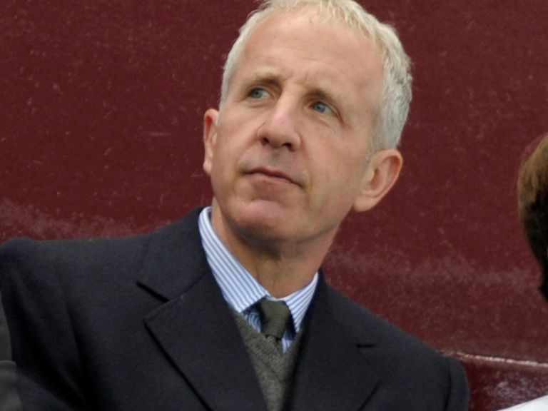 Randy Lerner: Sale will not overshadow Premier League campaign