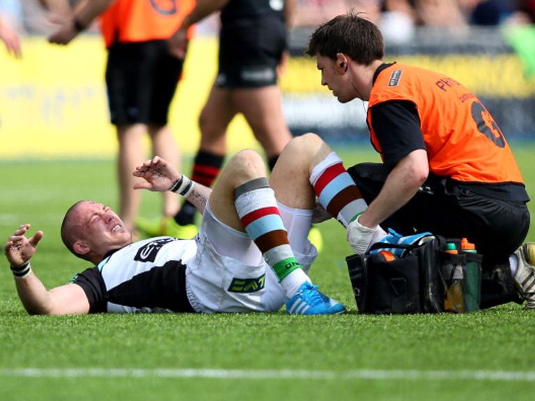 Mike Brown: Hamstring strain means England are worried
