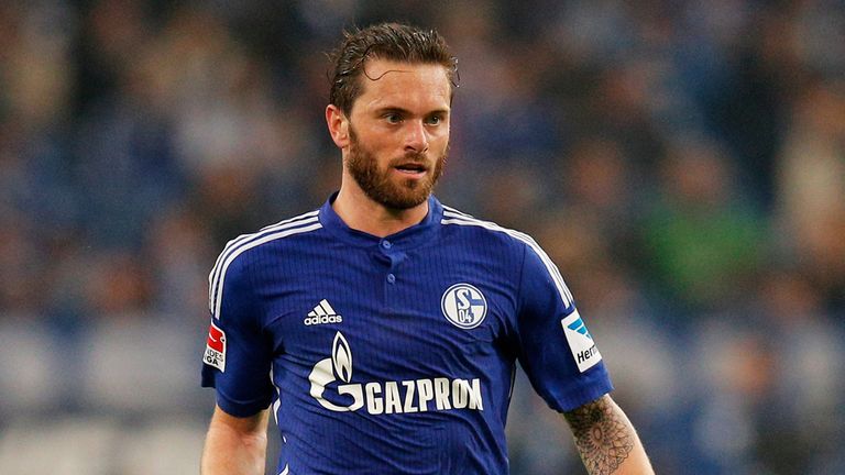 Tim Hoogland: Makes Fulham move