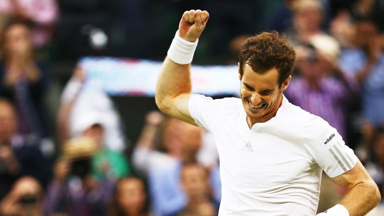 Defending champion Andy Murray has cruised into the quarter-finals