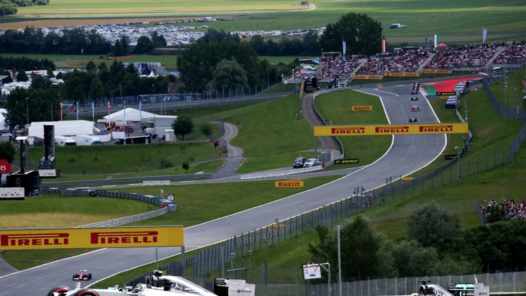 Lewis Hamilton went from ninth to the tail of Nico Rosberg