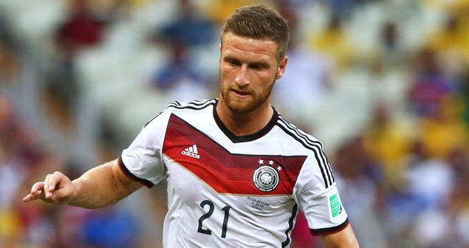 Shkodran Mustafi: On the radar of several clubs back home