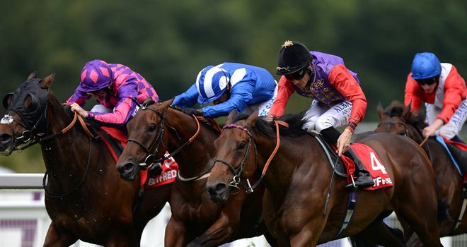 Sea Shanty and Richard Hughes just deny Tanseeb in a thrilling finish at Sandown.