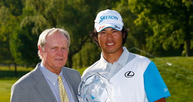 Hideki Matsuyama poses with host Jack Nicklaus after his win at the Memorial Tournament