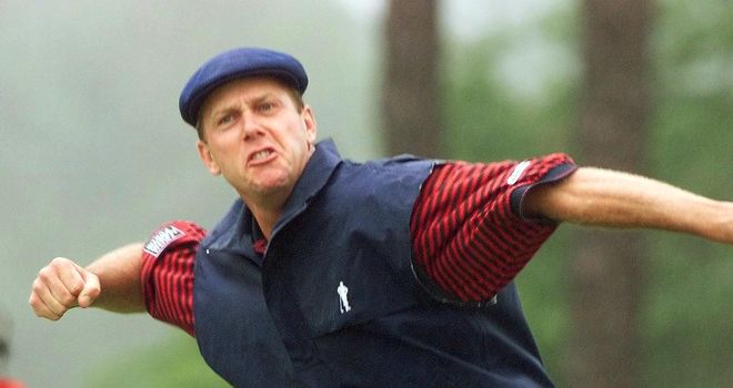 Payne Stewart of the US celebrates after sinking his putt on the 18th green at Pinehurst No. 2 during the final round of the 1999 US Open