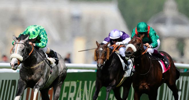 The Grey Gatsby goes clear to score under Moore.
