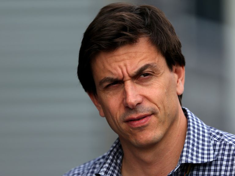 Toto Wolff: Unhappy with double-points system