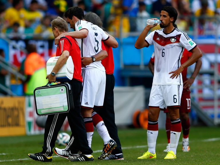 Hummels is helped off but feels his injury is not serious