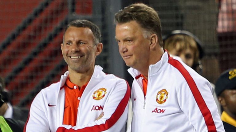Van Gaal (r): With Ryan Giggs at FedEx Field