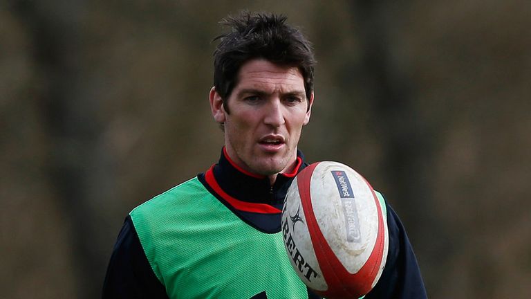Hook left the Ospreys in 2011 to join Perpignan
