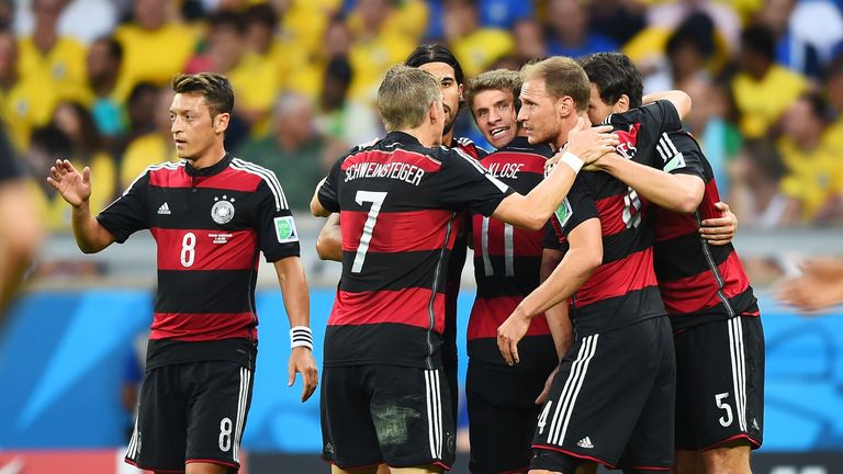 Thomas Muller: Netted opener