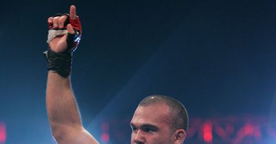 UFC: Lawler outpoints Brown