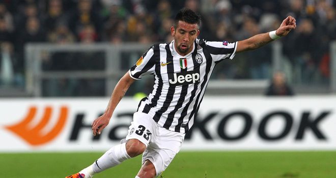 Mauricio Isla: The versatile Chilean can play right-back, left-back, right-wing and central midfield.