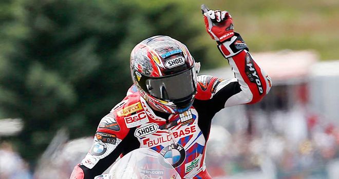 Ryuichi Kiyonari celebrates victory