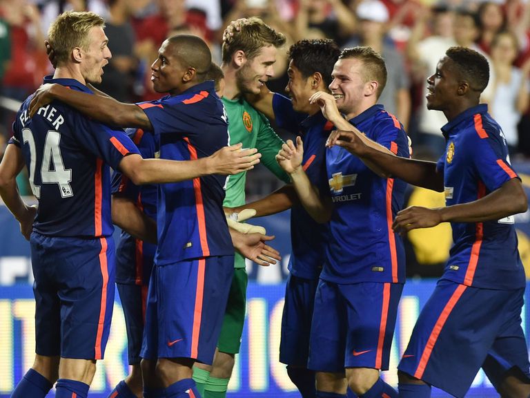 Darren Fletcher (left): Celebrates with Man United team-mates