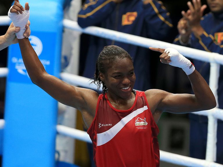 Nicola Adams celebrates her win against Sri Lanka's Erandi de Silva