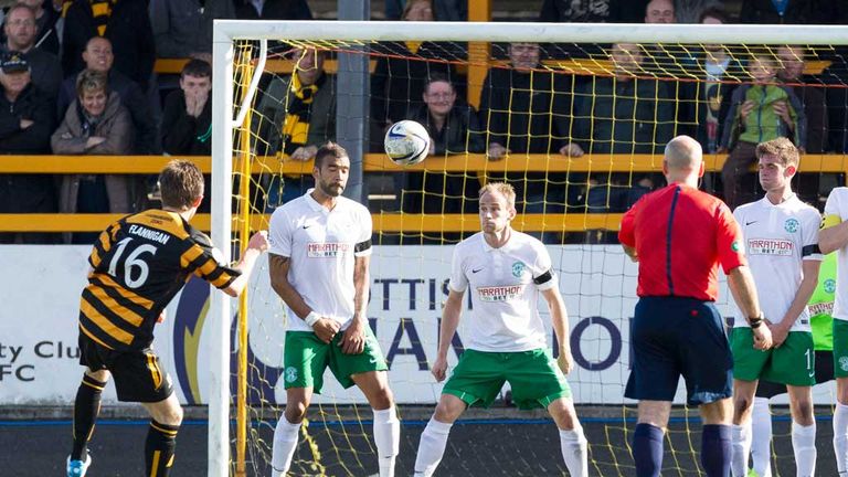Iain Flannigan curls home free-kick for Alloa in their clash with Hibernian