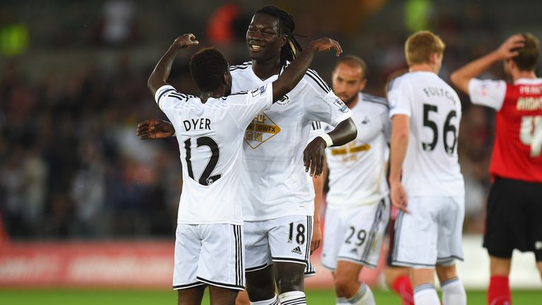 Bafetimbi Gomis: Opened his account for Swansea