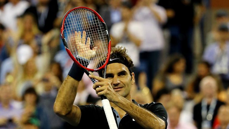 Roger Federer: Cruised through into third round