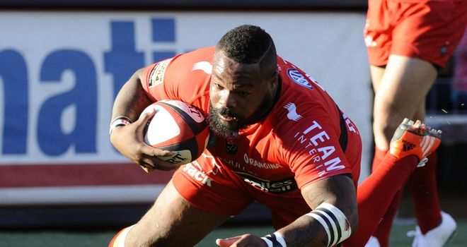 Table-toppers: Mathieu Bastareaud scores as Toulon go top