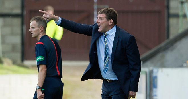 Tommy Wright: Says Steven MacLean is a real leader