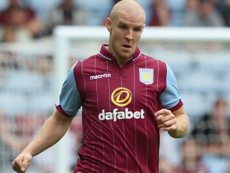 Philippe Senderos: Hoping Ron Vlaar stays put