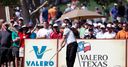 Hoffman ahead in Texas breeze