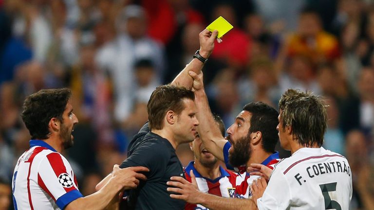 Real Madrid vs Atletico Madrid - Page 3 Turan-red-card-arda-atletico-real-madrid_3293875