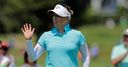 Pressel snatches Shoprite lead