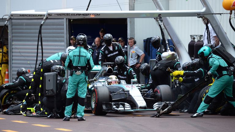 Hamilton makes his late pit stop in Monaco