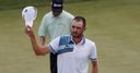 Record round lifts Merritt