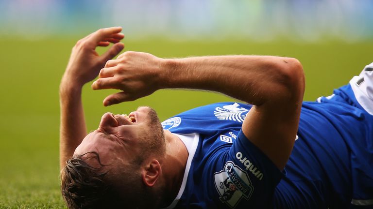 Tom Cleverley was stretchered off against Tottenham on Saturday